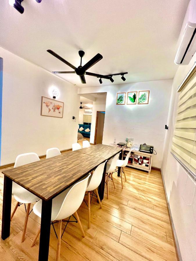Raees Homestay Kampong Tanjong Minyak Екстер'єр фото