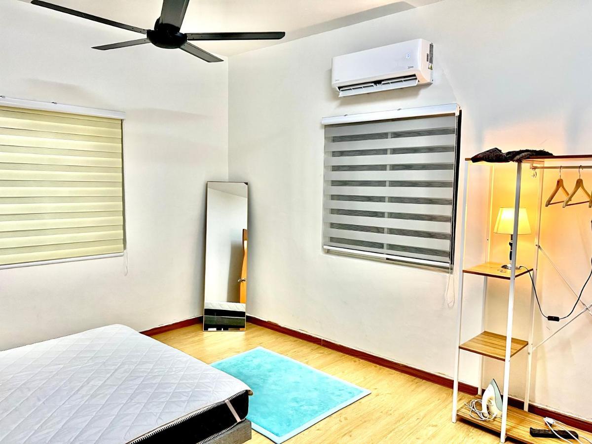 Raees Homestay Kampong Tanjong Minyak Екстер'єр фото