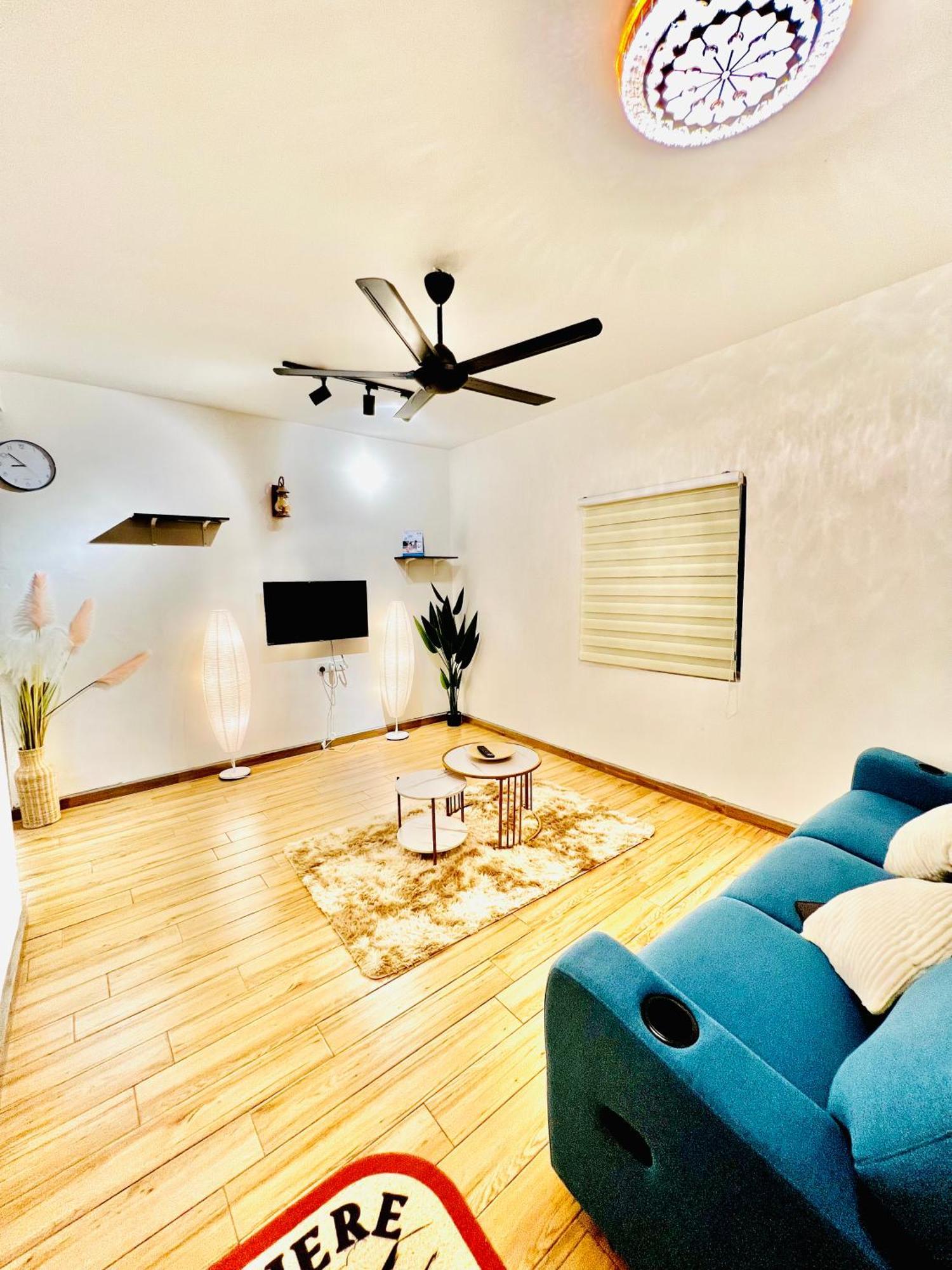Raees Homestay Kampong Tanjong Minyak Екстер'єр фото